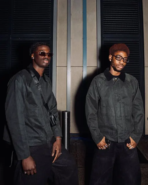 Pull&Bear after dark, frame 3