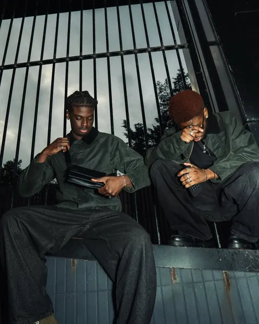 Pull&Bear after dark, frame 5